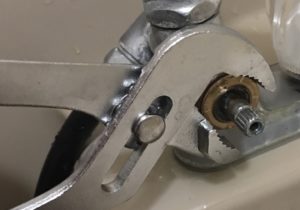 風呂場蛇口水漏れ修理